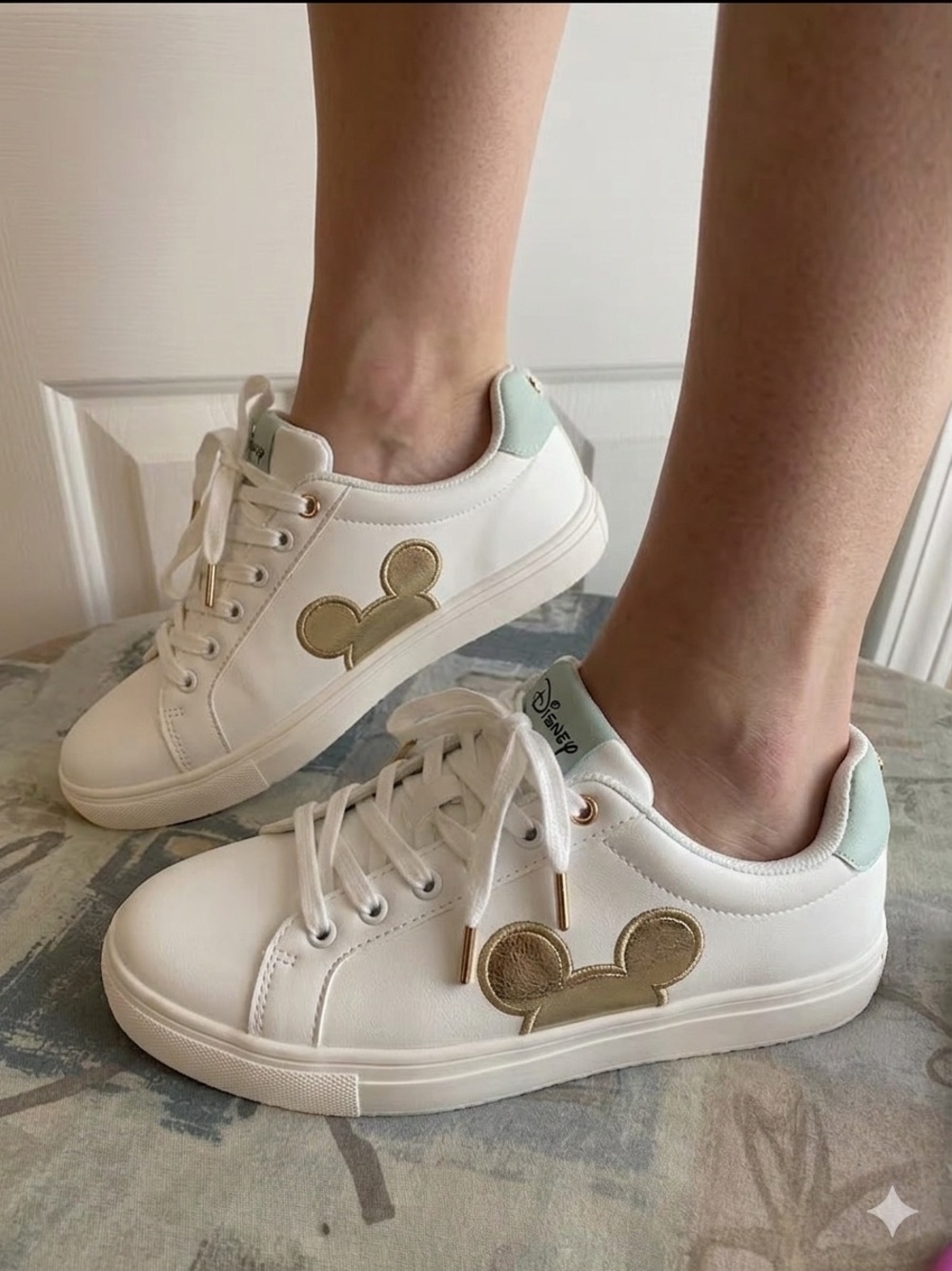Disney Mickey Mouse SZ 10 White Low-Top Lace-Up Sneakers  Gold Mickey & Eyelets